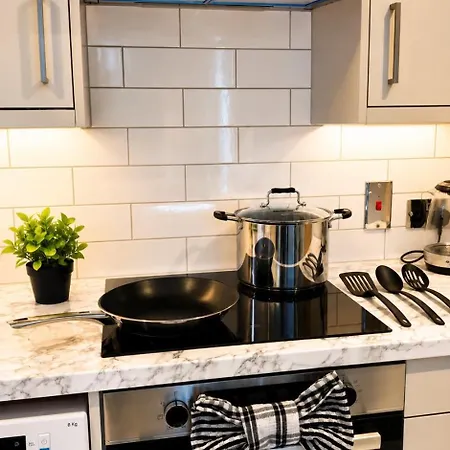Apartment Cozy 3 Bedroom With Free Secure Car Park